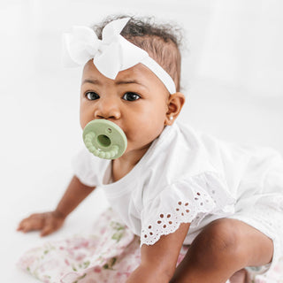 Cutie PAT Round (0-24m) Pacifier + Teether: White