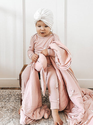 pink blanket