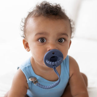 Roper Cutie Clip (Pacifier Clip): Blue Clear - Lindsey Paige