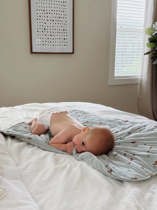 Ultra - Soft Cloud Baby Blanket – Woof Print (1.0 TOG) - Lindsey Paige