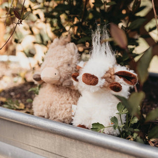 Wee Good Friends Farm - Lindsey Paige